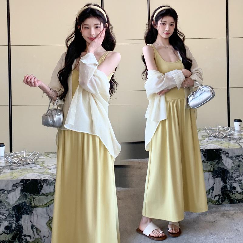 Available Maternity Dress Set: Spring/Summer Korean Style Camisole Vest & Slit Shirt Combo. M