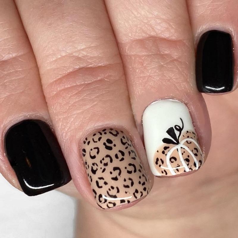 

BEPAN 24Pcs Fake Nails Autumn/Winter Warm-Toned Leopard Print Short Pumpkin-Shaped Press-On Nail Tip Perfect Gift for Women and Friend Short Square