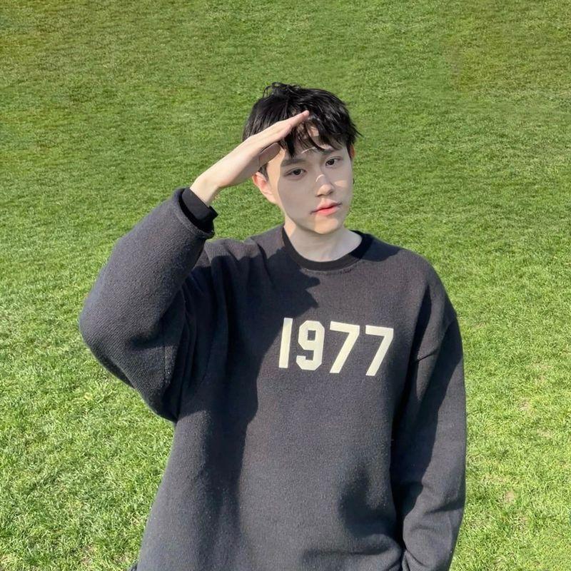 Fog Crazy Essentials 1977 Niche American Fashion Brand Autumn and Winter Round Neck Knitted Sweater for Men