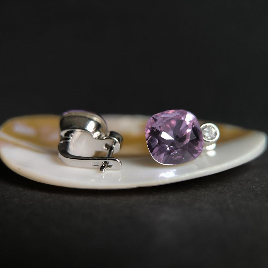 Серебряные серьги с фианитами (60002382)