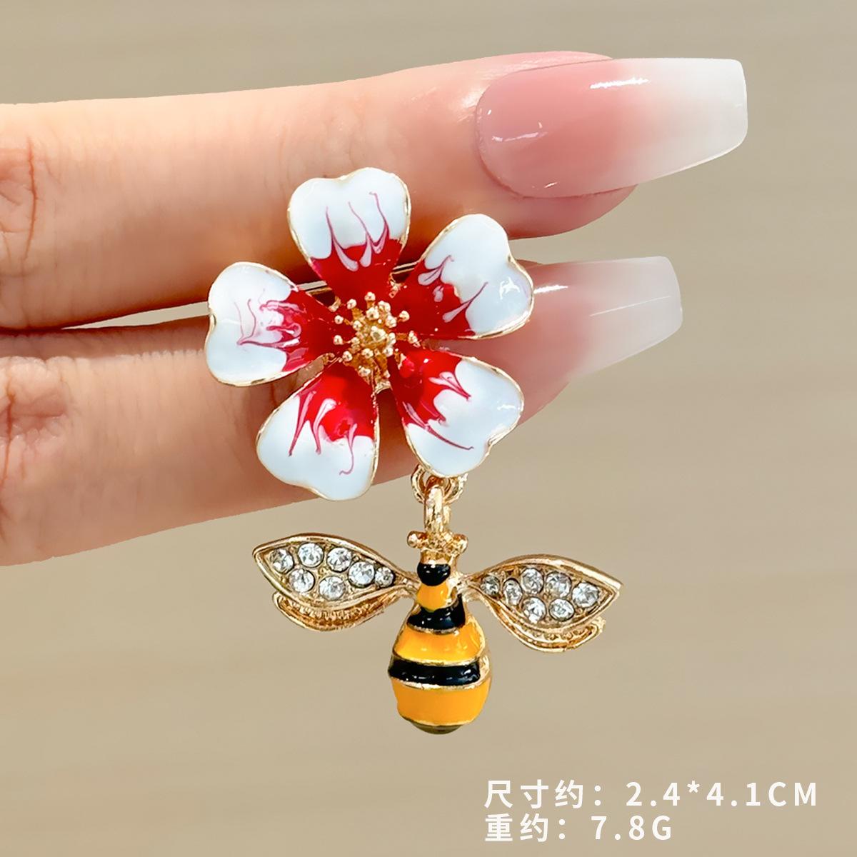 

Брошь в виде пчелы для сбора цветов, насекомое, инкрустированное бриллиантами, женская, высокого класса, нишевый корсаж, свитер, аксессуары для одежды