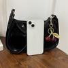 Yogodlns Vintage Retro Kabelka přes rameno pro ženy PU kůže Podpažní Crossbody Dámská Ležérní Kabelka Peněženka s třešňovým přívěskem