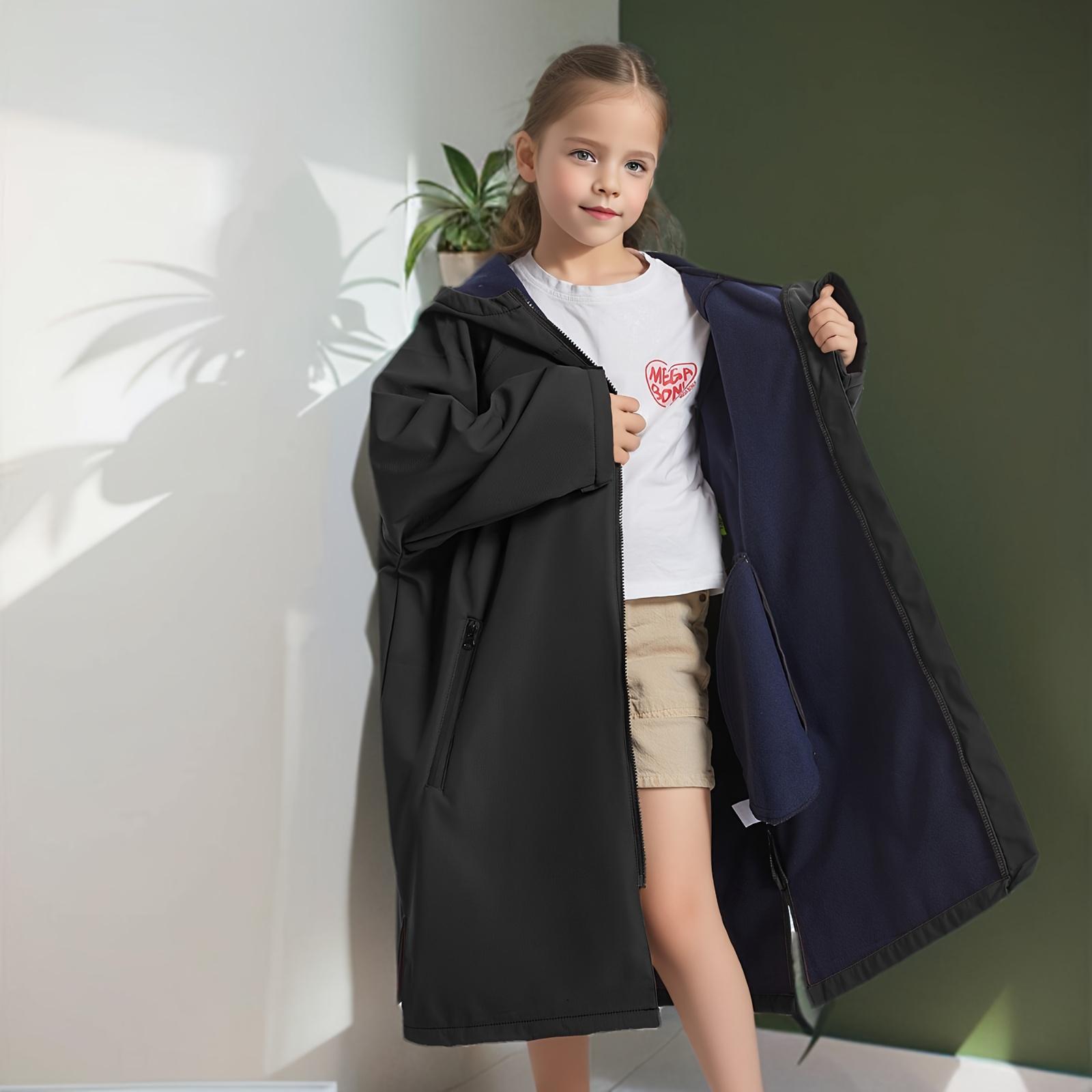 

Modern Style, Super Absorbent Polyester Microfiber Swim Cover Up for Kids , Warm, Windproof,Quick Dry,Space Themed Design with Zipper Pockets and Hood 85*60cm чорний
