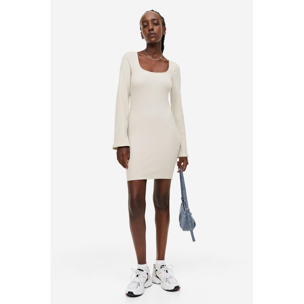 

Облегающее платье HM в рубчик светло-бежевого цвета