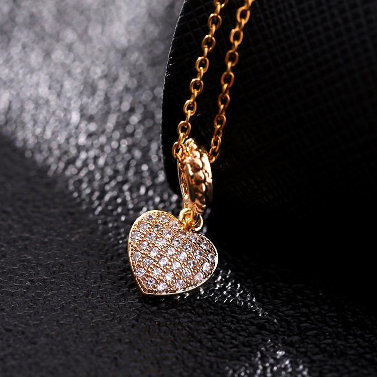 Metal Heart Crown Collarbone Necklace Hip Hop Pendant Necklace For Women Luxury Chain Accessory
