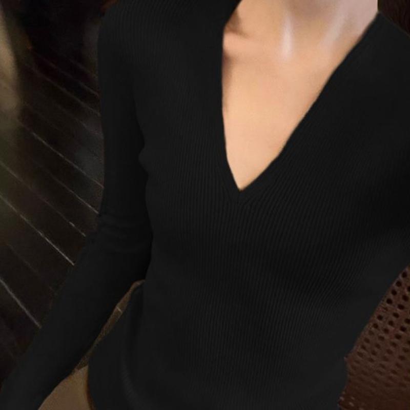Gentle-style Solid Color V-neck Knitwear for Women Slim Fit and Slimming Inner Long Sleeve Base Layer Sweater for Spring and Autumn