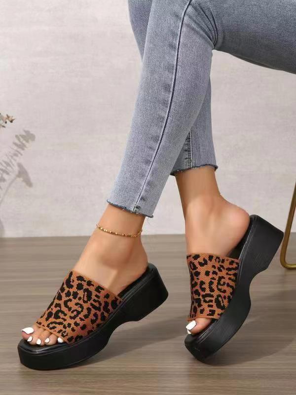 Fashion Pink Platform Slippers Women Summer Designer Open Toe Women's Non-slip Thick Soled Slippers Ladies Outdoor Beach Slippers Woman