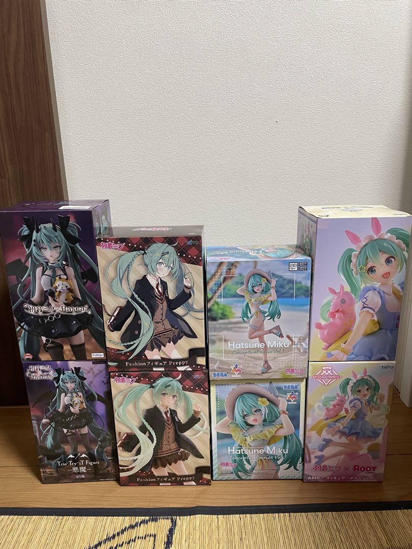 

[Б/У] Набор призовых фигурок Хатсунэ Мику из 8 штук Униформа Дьявол AMP и т.д.