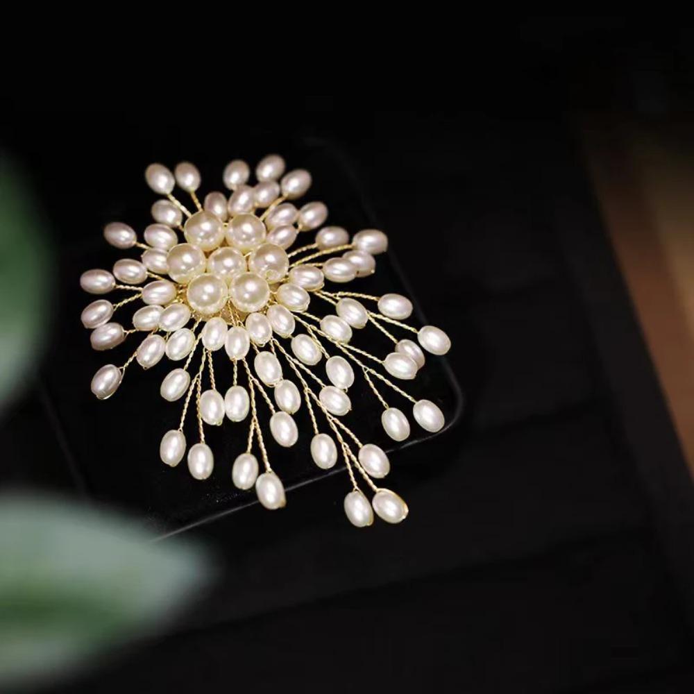 Clothes Decoration Jewelry Gifts Elegant Pearl Flower Brooch Pin Badge For Women Girls