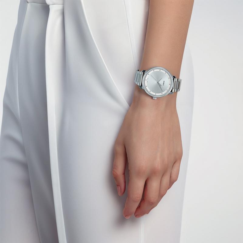 Casio STANDARD series waterproof quartz movement stainless steel strap Japanese and Korean watch women's watch silver dial LTP-B115D-7EV
