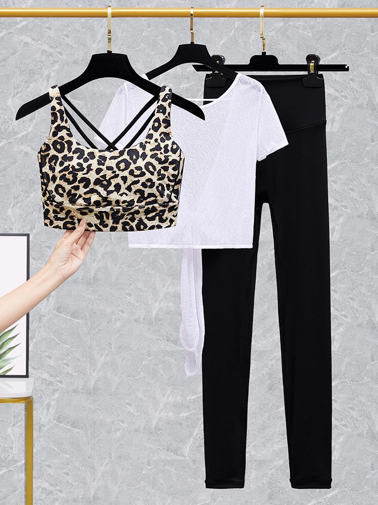 Women's Yoga Clothes 2025: Stylish Bra & High-End Two-Piece Sports Set for Fitness & Pilates