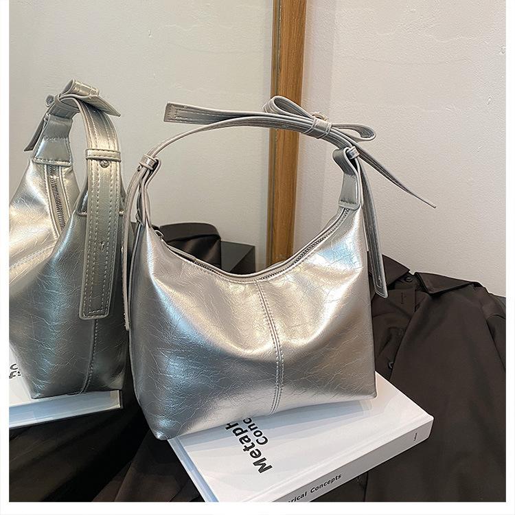 2025 Spring New High Texture Versatile Foreign Style Large Capacity Dumpling Bag Fashion Simple Niche Shoulder Women's Bag Tide