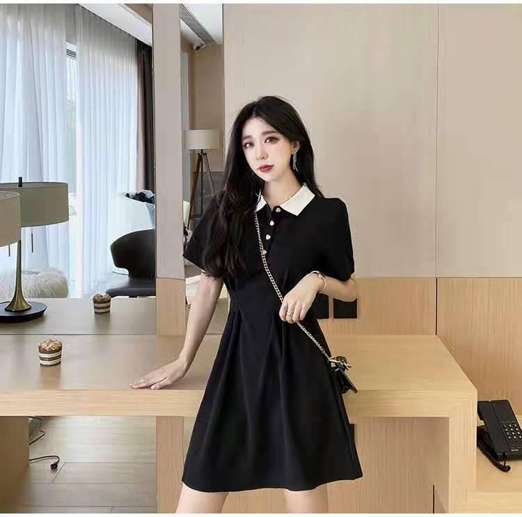 

Маленькое черное платье в стиле Хепберн 2025 года с воротником-поло и зауженной талией для женщин L