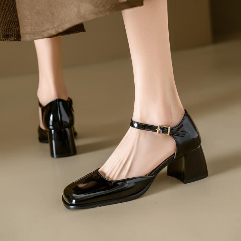 Summer waterproof table Roman sandals women's new high-heeled sandals women's casual bag heel hollow square head large size shoes square heel