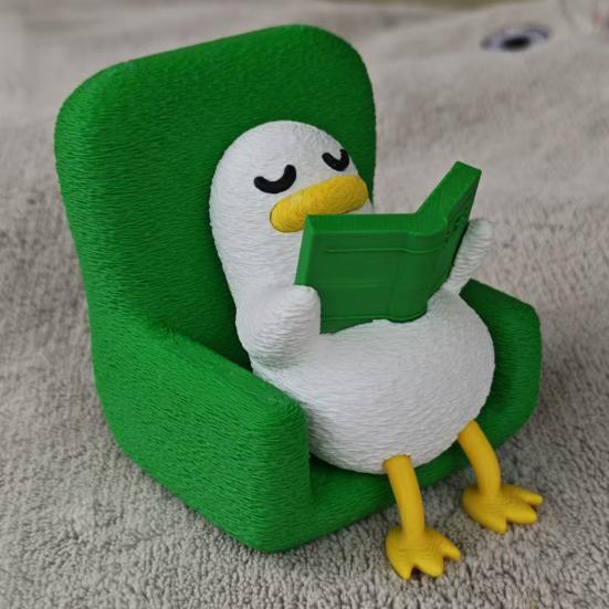 1/2Pcs Reading Book Lying Duck Figurine 3D Printed Holding Heart Sofa Duck Statue Sculpture Desktop Ornament Gift for Holiday Birthday Christmas