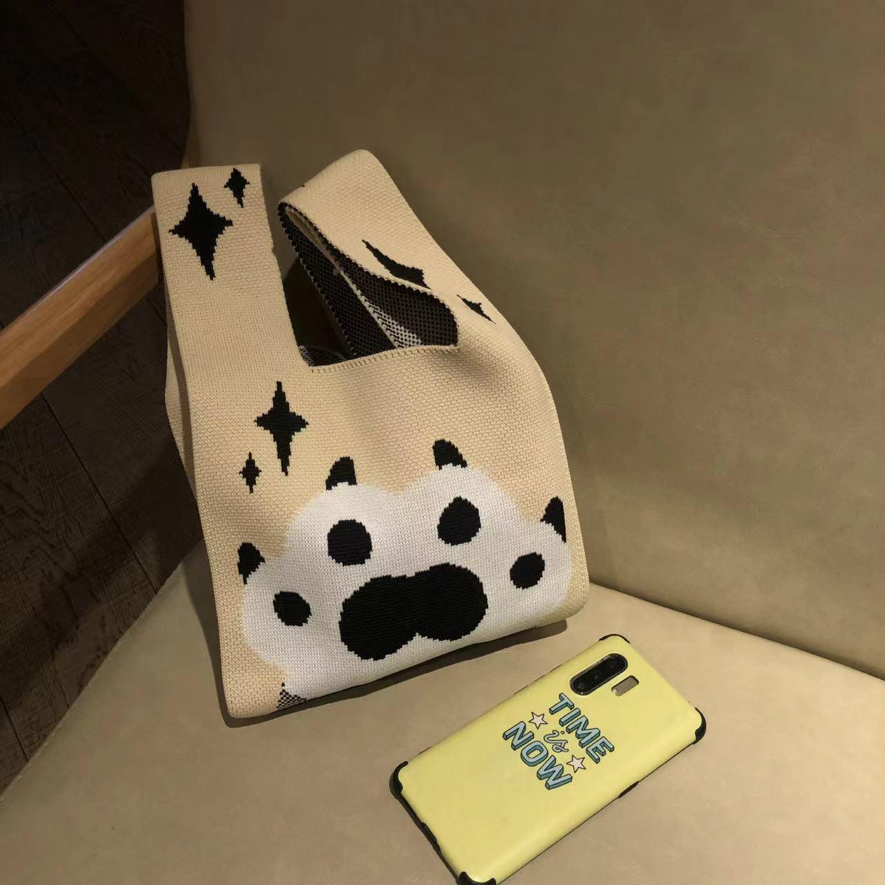 

Шикарная портативная вязаная сумочка - Xiaohongshu рекомендует милый стиль 20 x 35