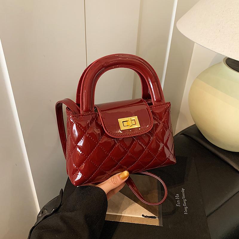 Niche diamond chain bag women's 2025 new summer fashion handbag, high-end small fragrant women's bag