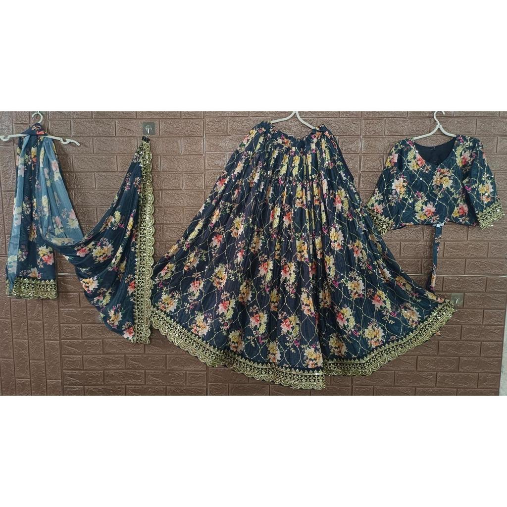 Lehenga Choli Presentiamo un lehenga in chiffon perfettamente miscelato per la stagione festiva per incantare il tuo look collezione 2026