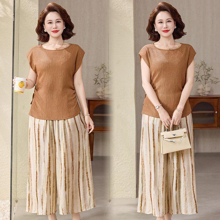 Elegante Camiseta de Verano Reductora de Edad para Mujeres de Mediana Edad y Mayores