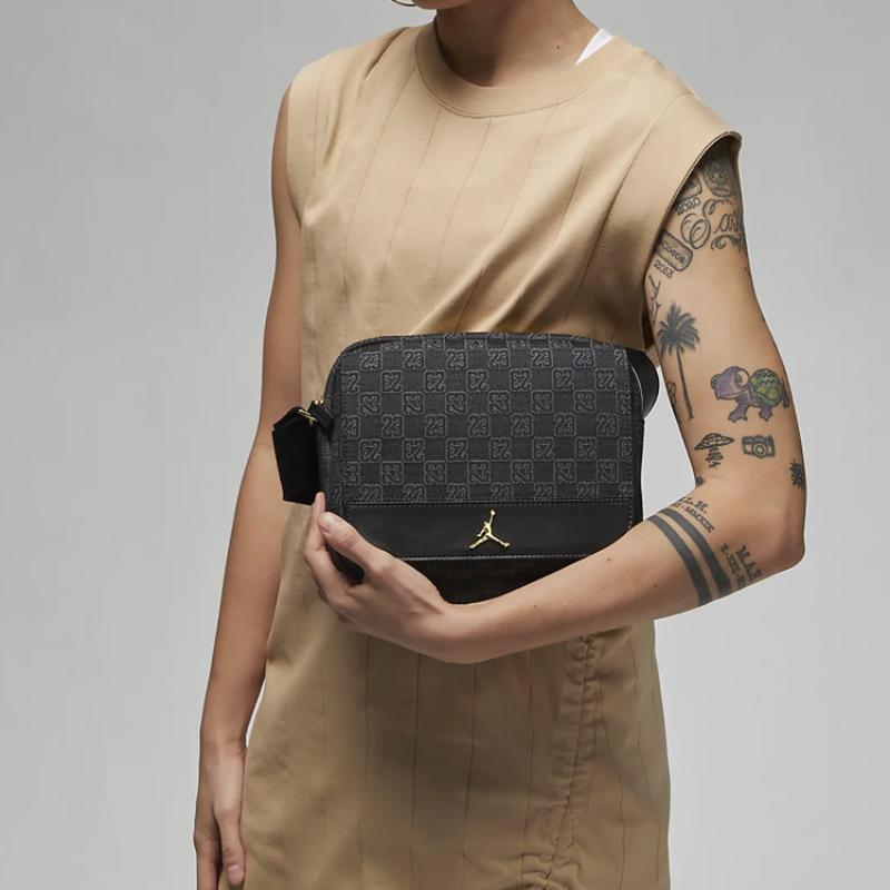 Jordan Leather Crossbody Bag, Monogram Bag, Shoulder Bag Unisex Black Jordan FJ6790-010