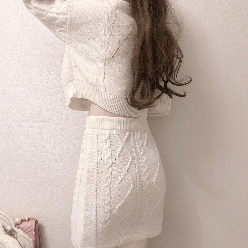 Dámské Soupravy Pletené s výstřihem do O Plný rukáv Pro volný čas Crop Tops Kawaii Vyšívané Svetry Mini Twist Sukně Dámské Harajuku Ins