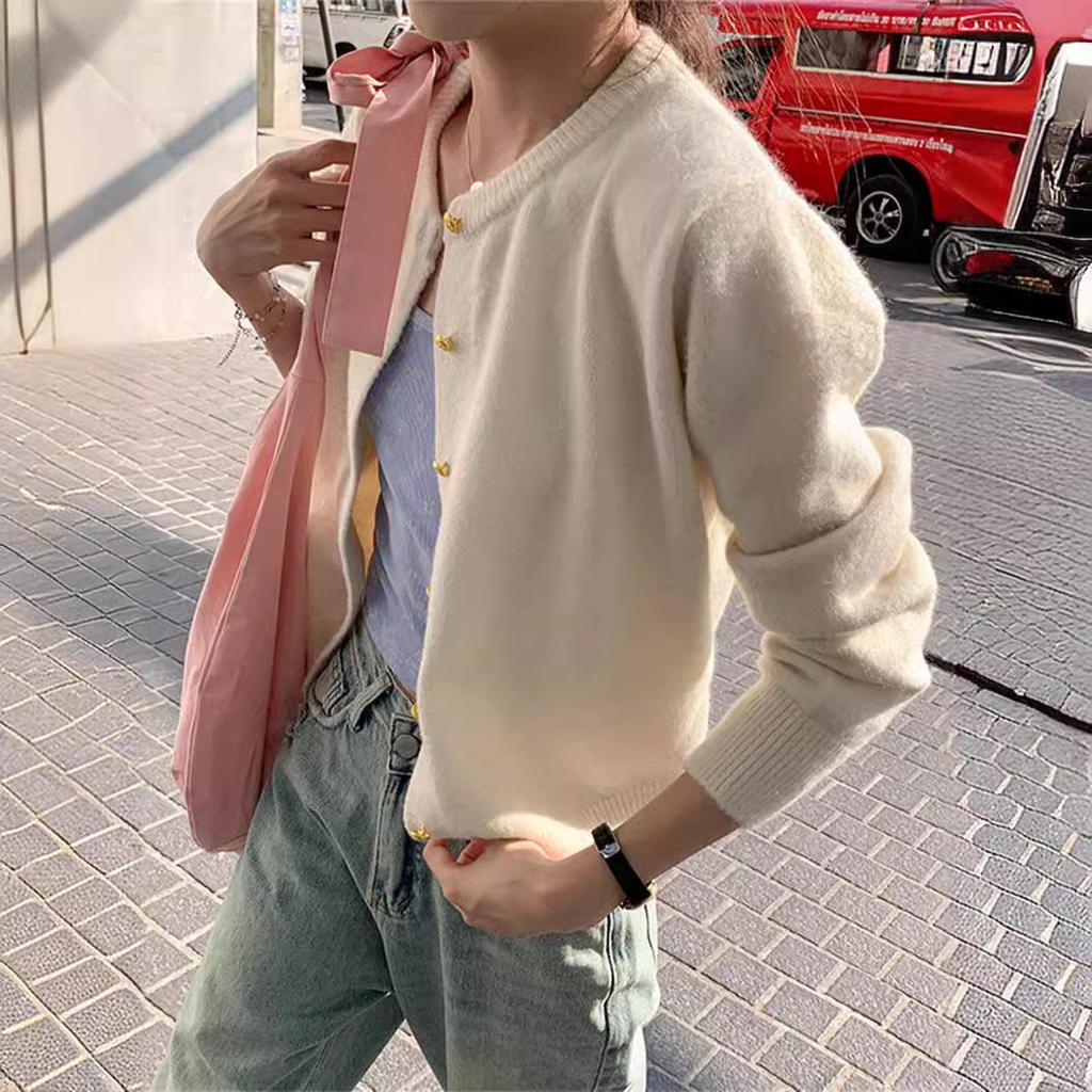 Retro gentle wind small gold buckle knitted sweater women's cardigan spring and autumn new thin women's jacket soft waxy versatile