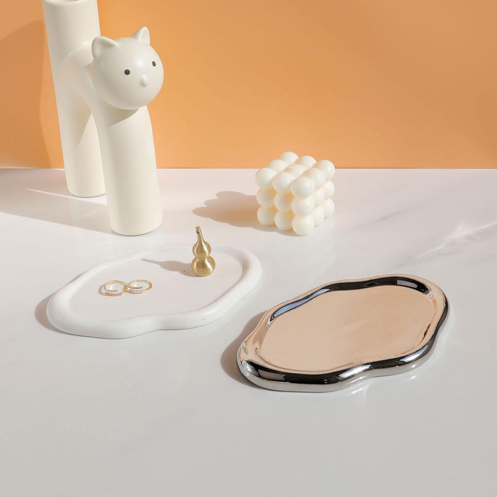 Simple ceramic dinner plate decorative plate, creative cloud tray, kitchen living room home jewelry storage plate, cloud plate