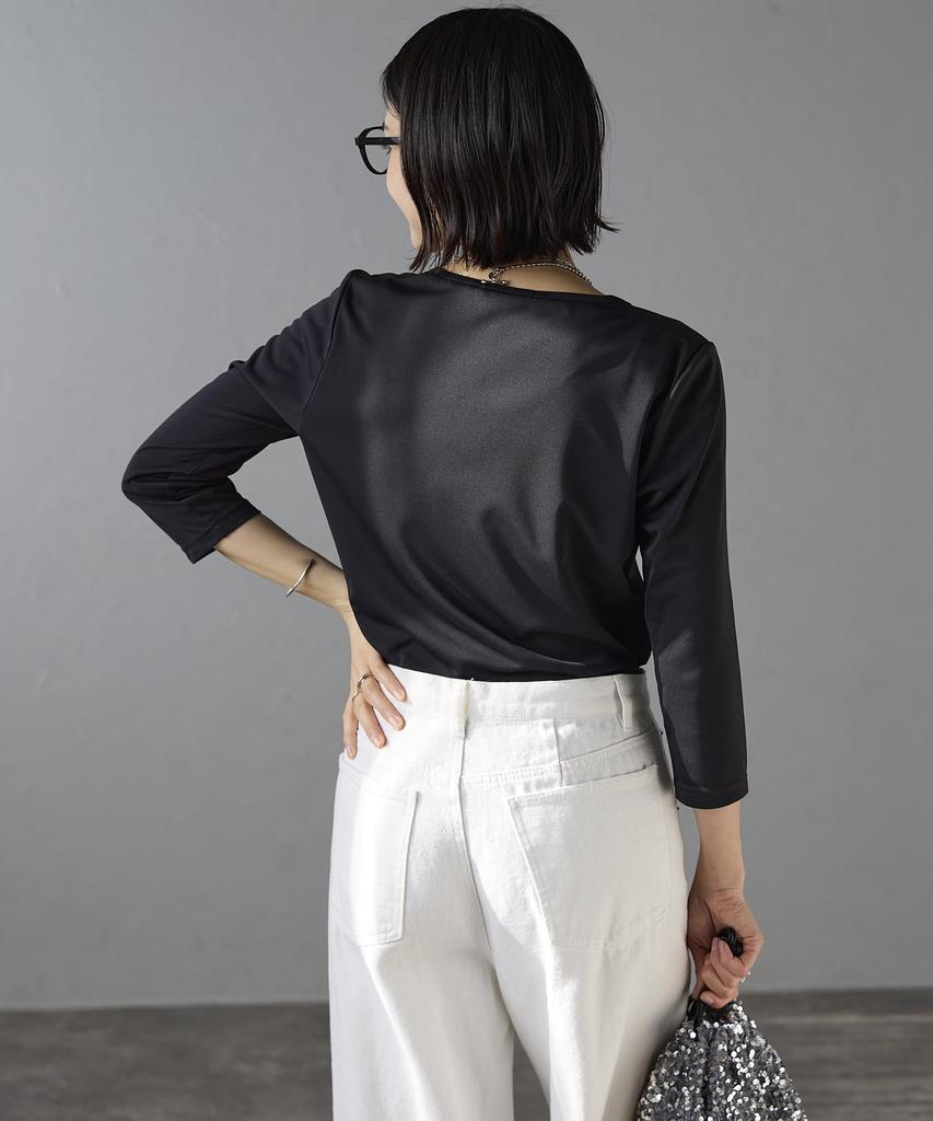 [BONMAX] Basic Round Neck Three-Quarter Sleeve Cut and Sew Top for Women