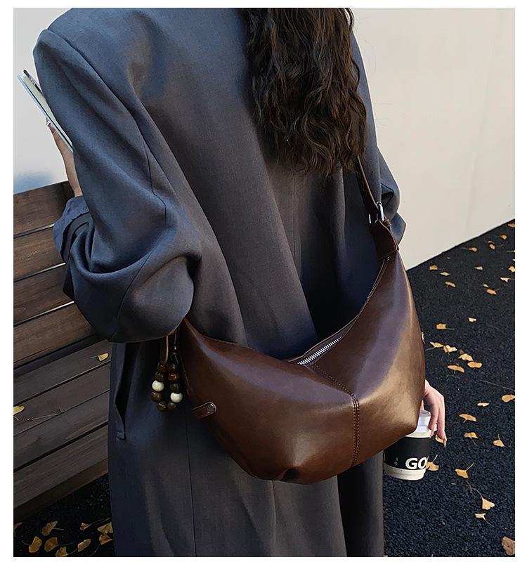 Niche Women's Retro Large Capacity Single Shoulder Bag - Autumn 2025 Casual Square Underarm Bag