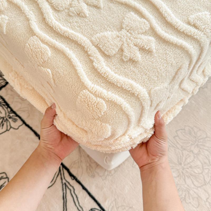 Warm Bedsheet Embossing Flocking Fitted Sheet Skin-friendly Bed Cover Home Soft Mattress Protector Drap De Lit (No Pillowcase)