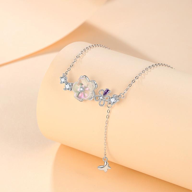 Colar Sob Flores de Cerejeira Design Original Feminino Pingente de Borboleta Moda Versátil Colar Corrente Clavícula