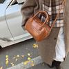 IELGY Retro Large Capacity Autumn Winter Niche Design Shoulder Messenger Bag Portable Commuter Bag