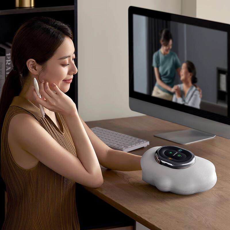 Philips Hand & Wrist Massager with Heat