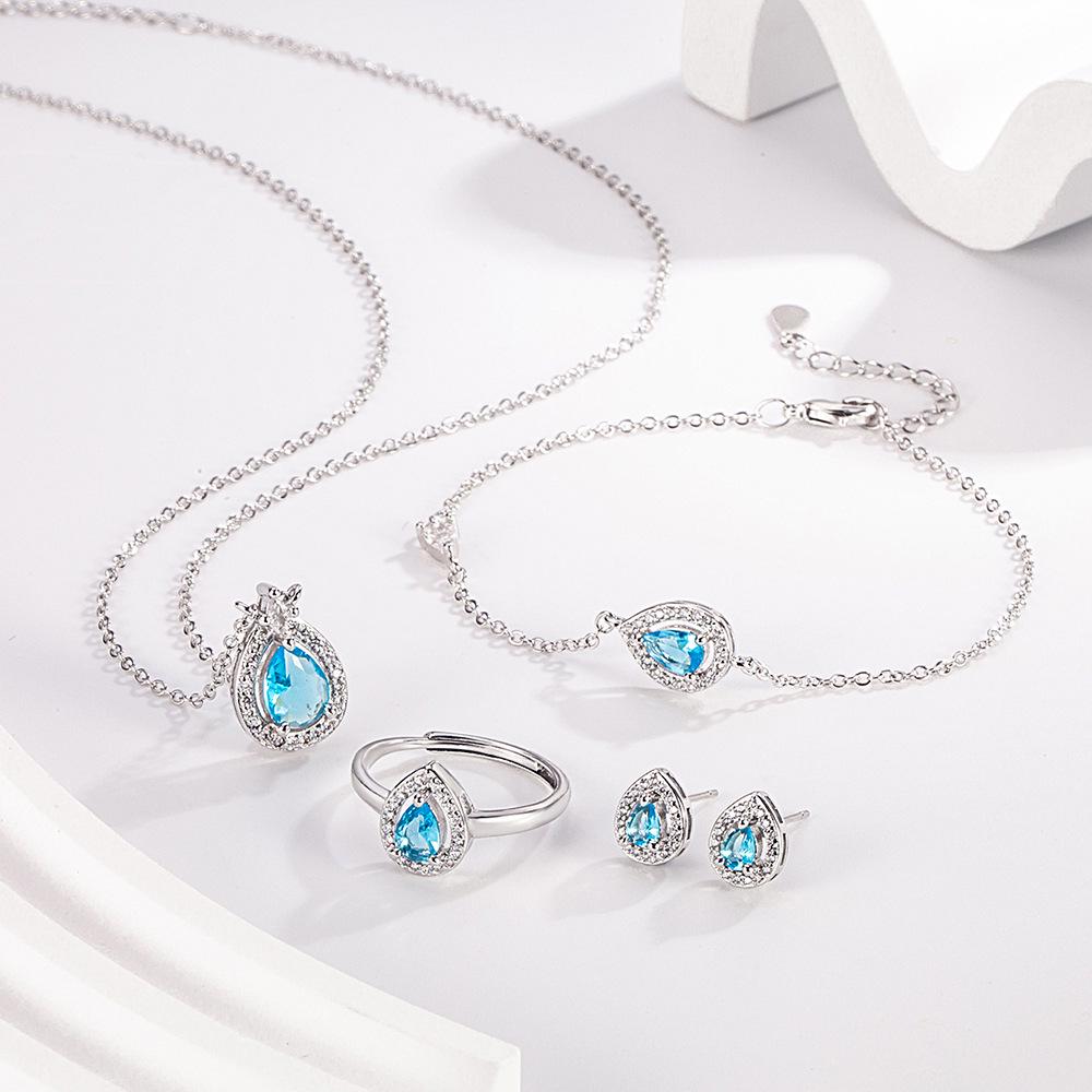 Luxurious Blue Rhinestone Water Drop Necklace: Elegant, Versatile Clavicle Chain