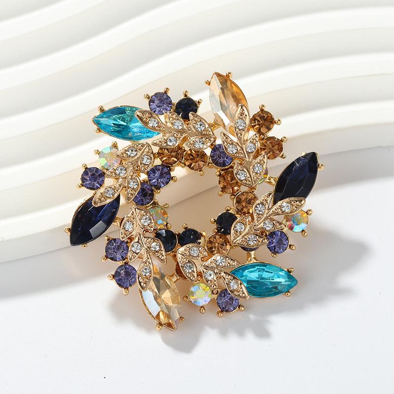 Fashion Crystal Bauhinia Brooch Women's Coat Accessories Premium Light Luxury Wreath Brooch Pin