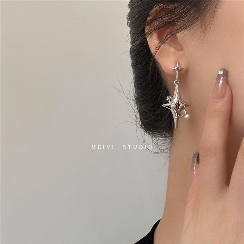 

INS Крутые серьги в уличном стиле: Трендовые и универсальные женские аксессуары