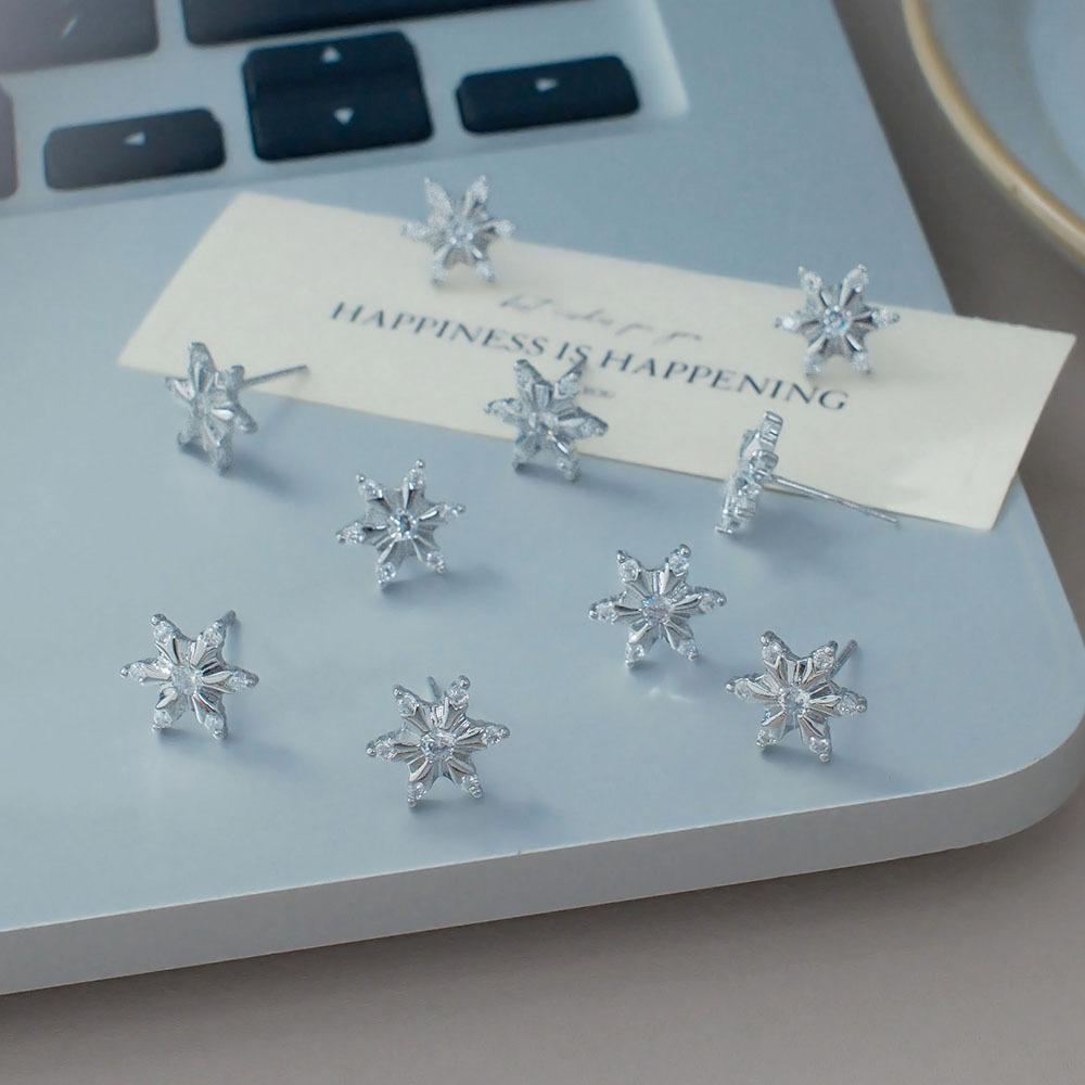 Strong Color Retention, Personalized Trend, Diamond-Encrusted Snowflake Stud Earrings, Niche Design, High-End Light Luxury Earrings, Earrings.