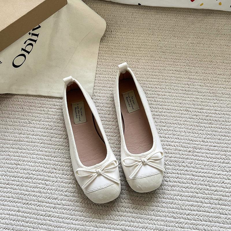 

Small inner height increase square head red flat single shoes women s spring and autumn new bow ballet style retro Doudou shoes 35