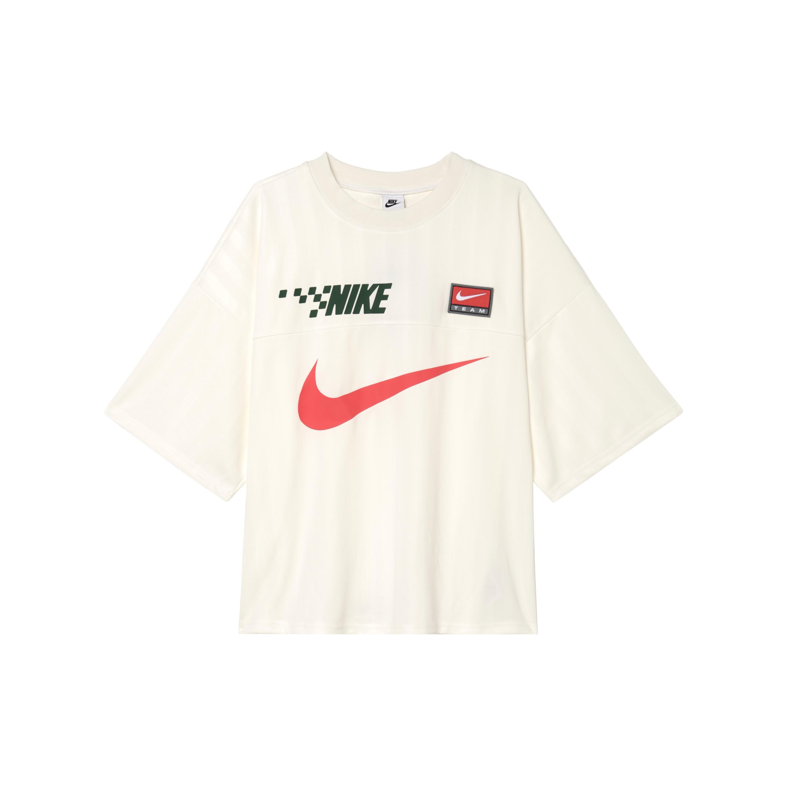 

New Nike Logo print T shirt FB7255-133 XL