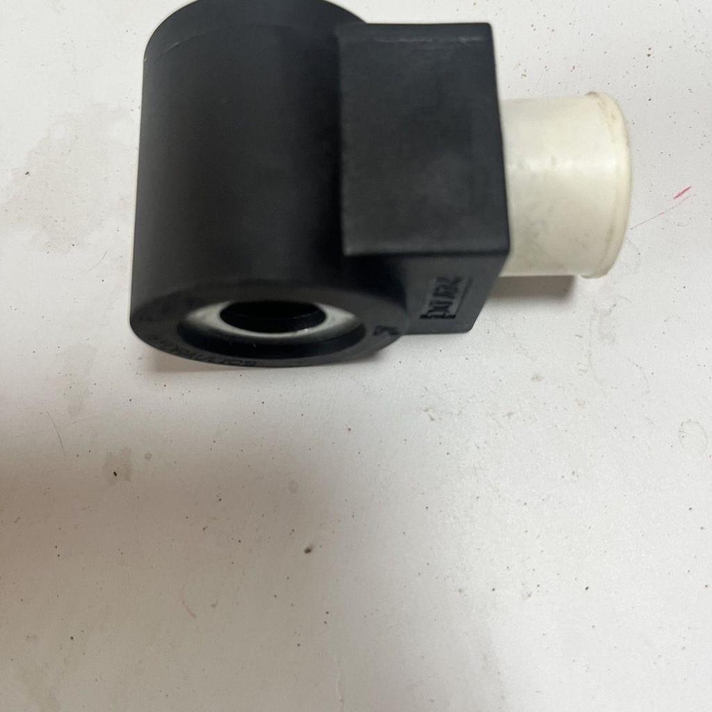 XCMG Crane Solenoid Valve Coil Pilot Plug for Models 25K5, 25K10, 25K12, 25K16