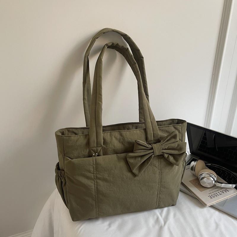 Bow tote bag for women, daily class commuting, versatile sweet girls simple and light handbag shoulder bag coffee color