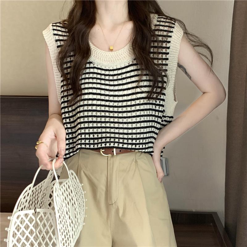 

Летний женский полосатый ажурный топ без рукавов 2023 One Size чёрный