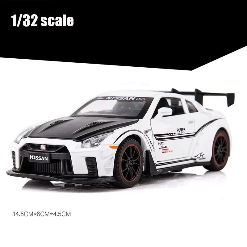 1:32 Gtr R34 R35 Toys Alloy Model Cars Diecast Metal Miniature Vehices 4 Doors Opened Sound Light Pull Back Models For Kids Gift