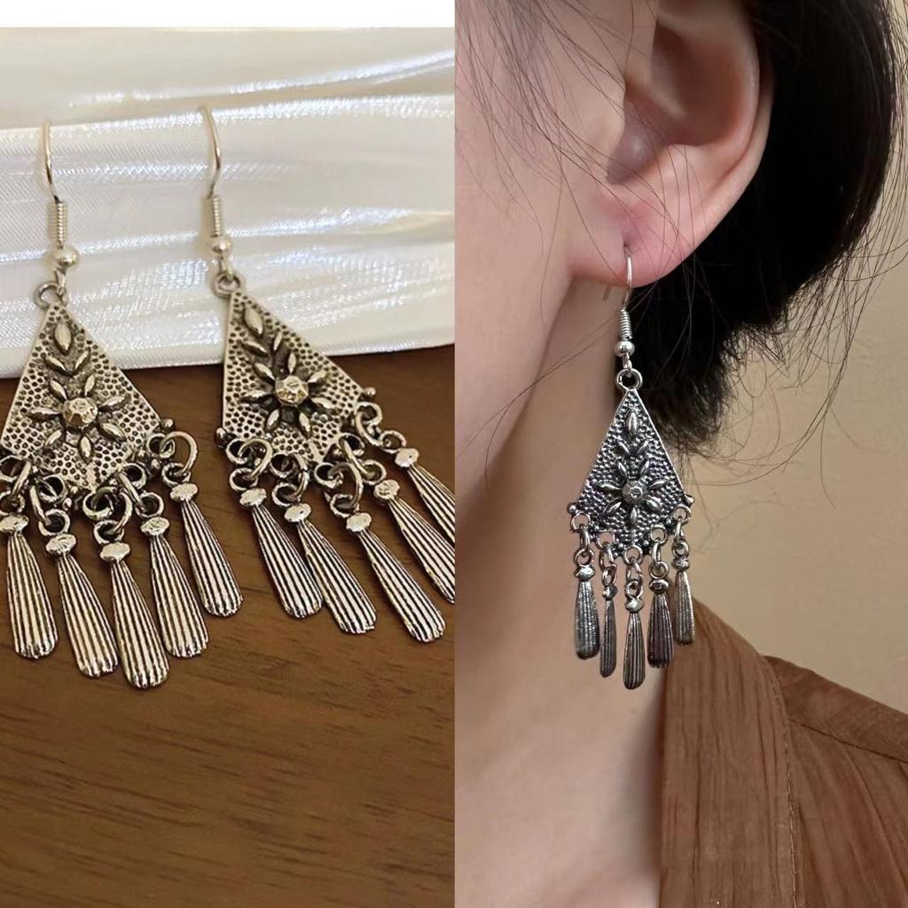 Bohemian retro tassel earrings with fashionable ethnic style and temperament, ear hooks with a niche and high-end feel, versatile earrings