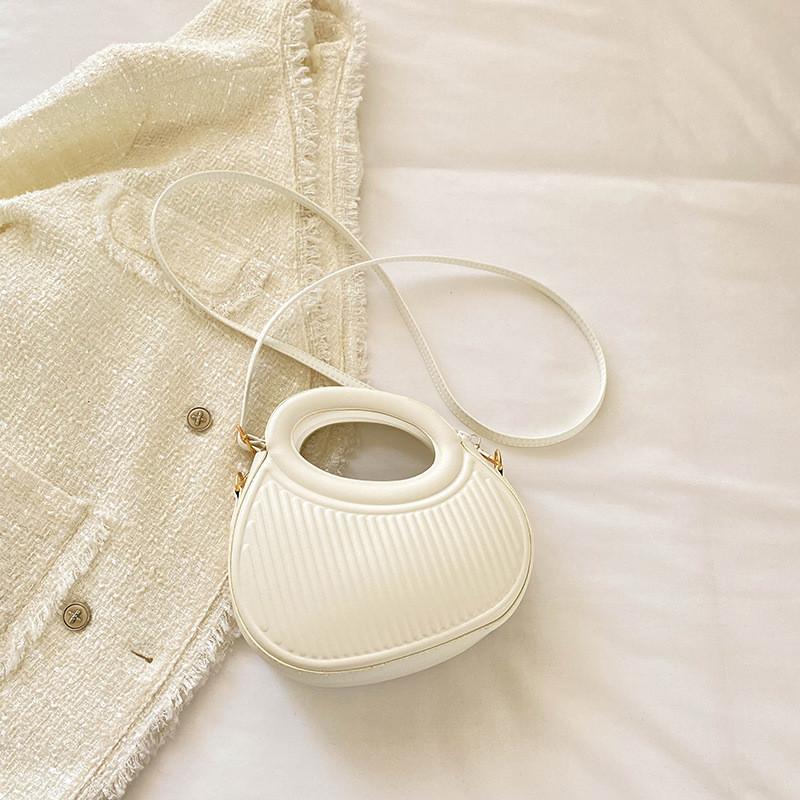 Stylish Summer 2023 Pu Womens Handbag Trendy Round Purse With Zipper Closure