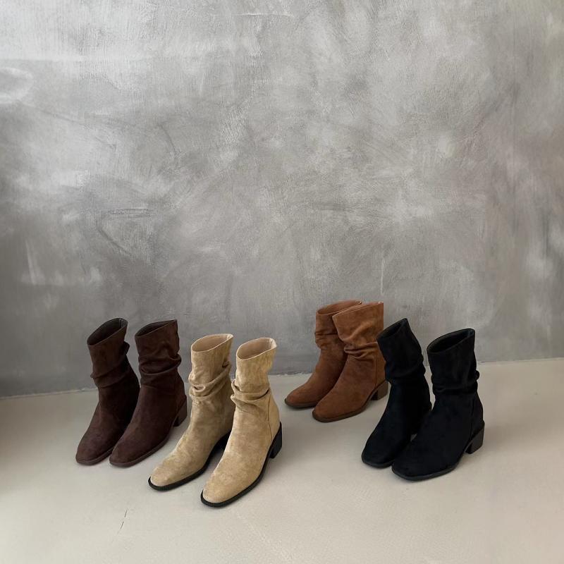 Fashion Temperament Retro Suede Square Head Thick Heel Piled Boots Women's 2025 Autumn and Winter New Height-increasing and Thin Versatile Short Boots