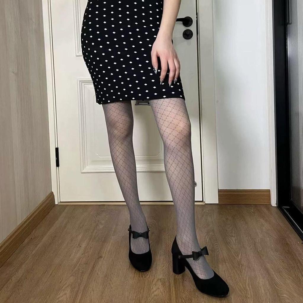 Mu Ruan Hot Girl Diamond Fishnet Stockings - Purple Mesh Hollow Jacquard Pantyhose, Wine Red