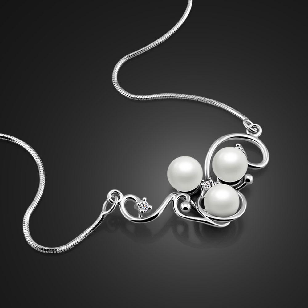 

Pearl Necklace Platinum-Plated Classic Girls Cold Wind Jewelry Simple Collarbone Chain