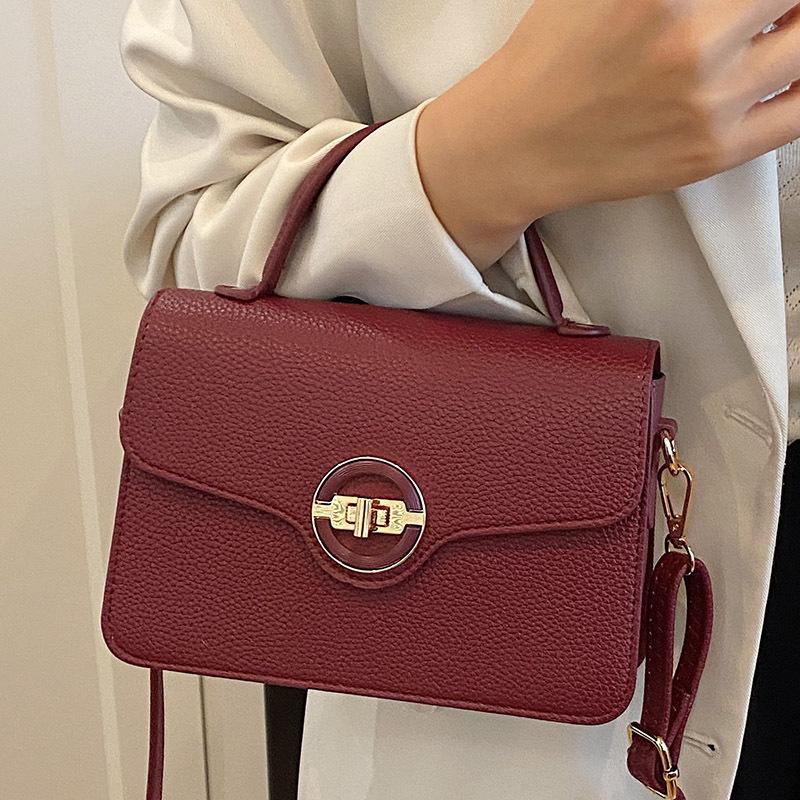 Stylish Simple Fashion Casual Portable Small Square Bag Women's 2025 Autumn New Trend Commuter Messenger Shoulder Bag