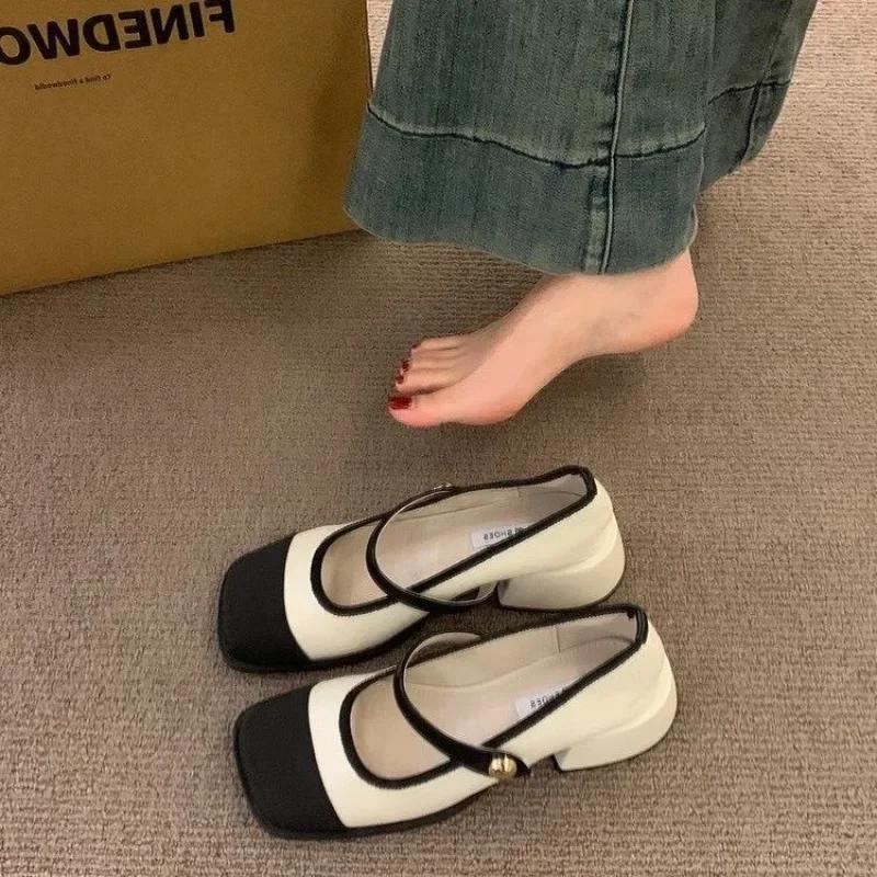 

Модная женская обувь на плоской подошве Модная и универсальная обувь с квадратным носком во французском стиле Женская новая летняя обувь с мягкой подошвой 35 бежевый